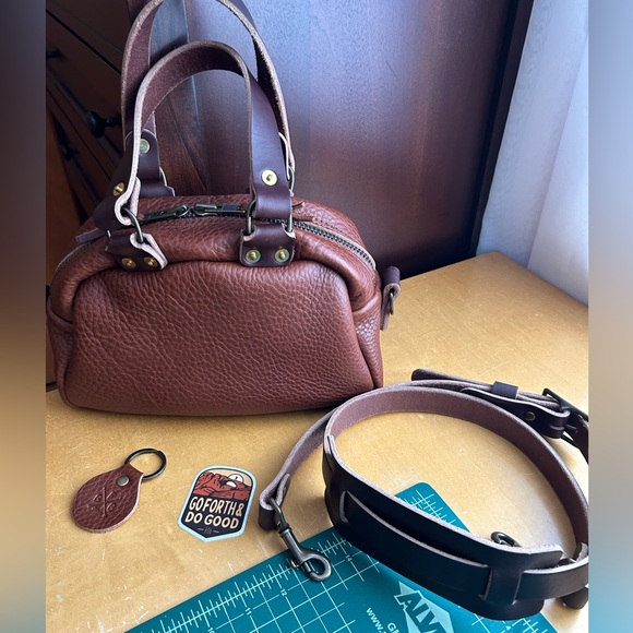 Go Forth Goods Mini Hoffman Crossbody with strap - Picture 3 of 11